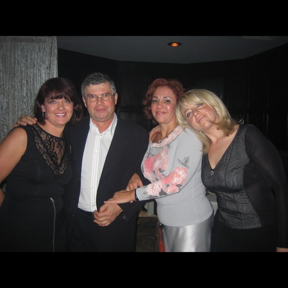 Macys Limited edition umbrella - Picture 3 of 6